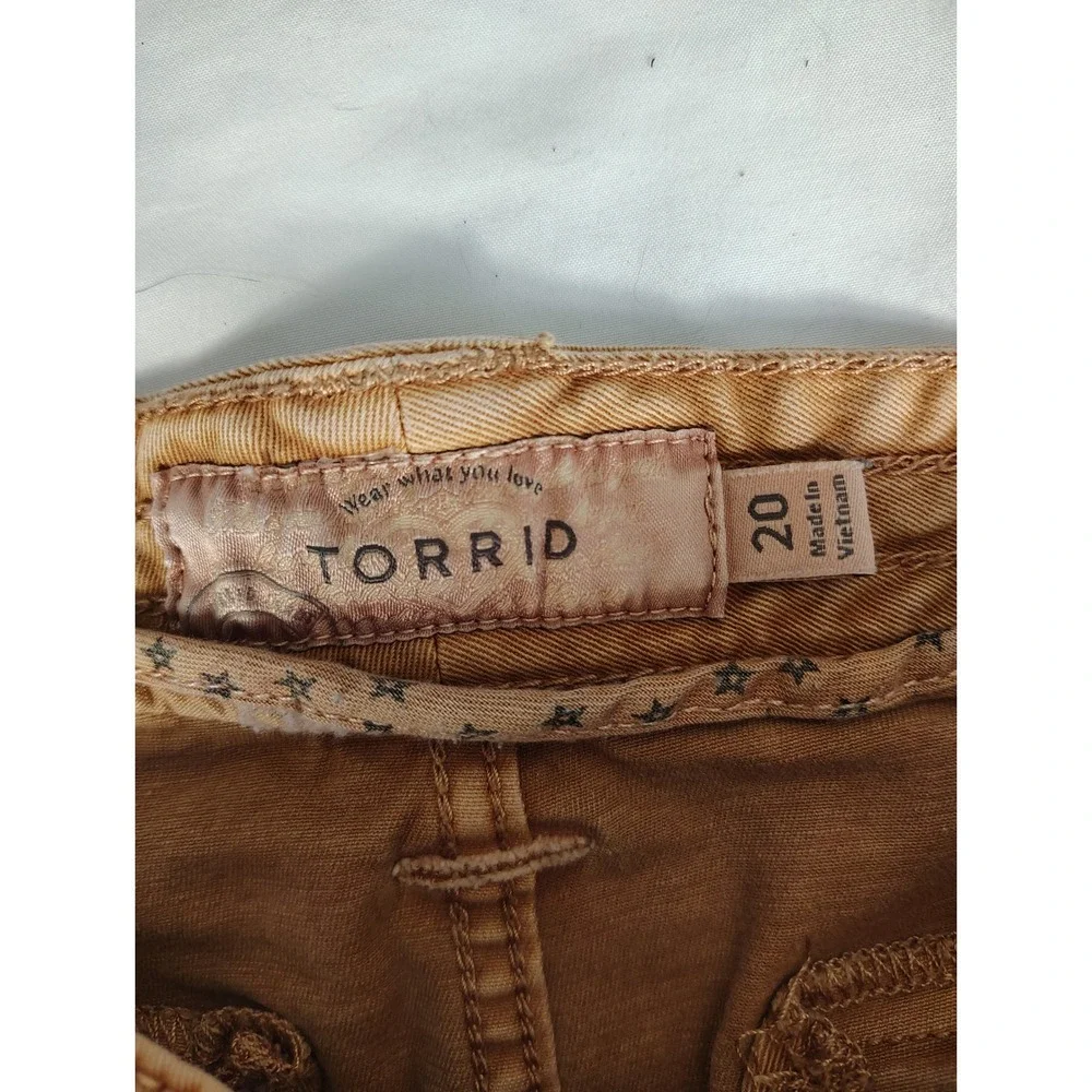 Torrid Womens Plus Size 20 Camel Tan Cargo Cuffed Shorts Stretch Cotton Utility